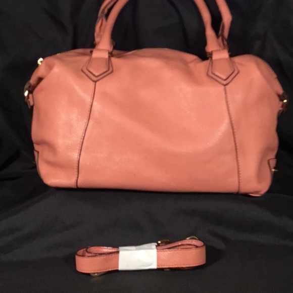 ORA DELPHNE - Picture 2 of 6